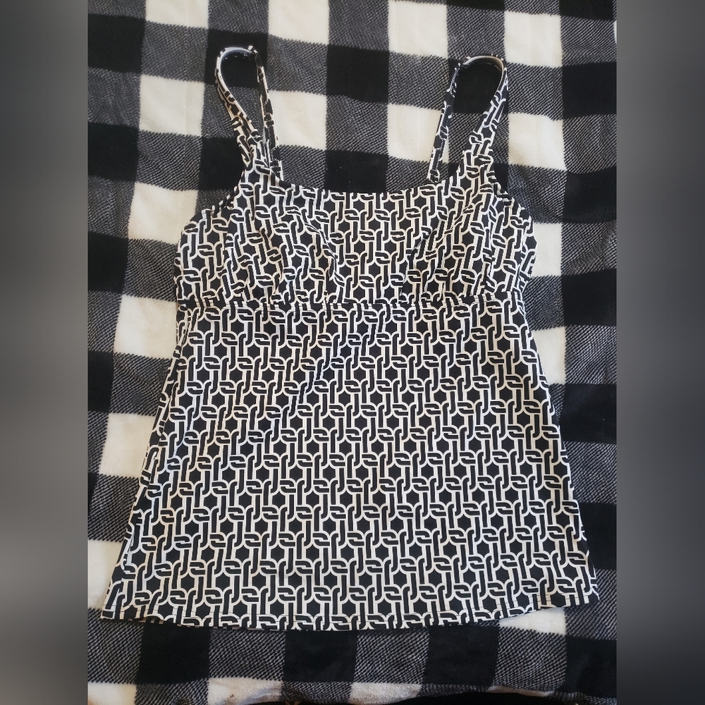 Lands'end • womens bathing suit top • 8